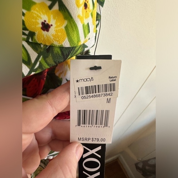 NWT XOXO Women’s Juniors Tropical Print Overall Romper Jumpsuit Size Medium - Picture 8 of 8